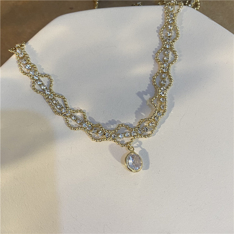 French Gentle Rose With Diamonds Retro Clavicle