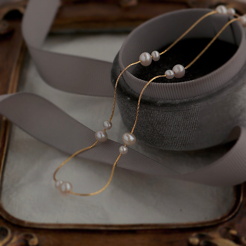Gentle And Versatile Pearl Necklace