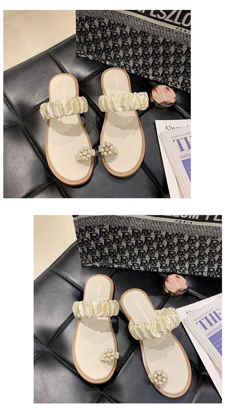 Flower pearl slippers