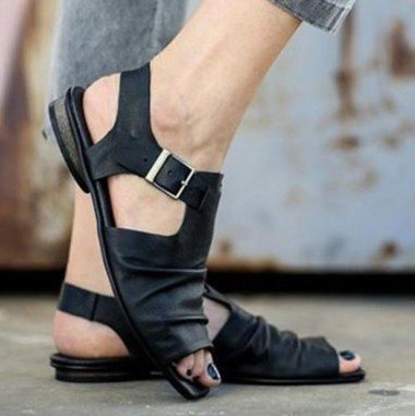 Hollow Roman sandals with a buckle