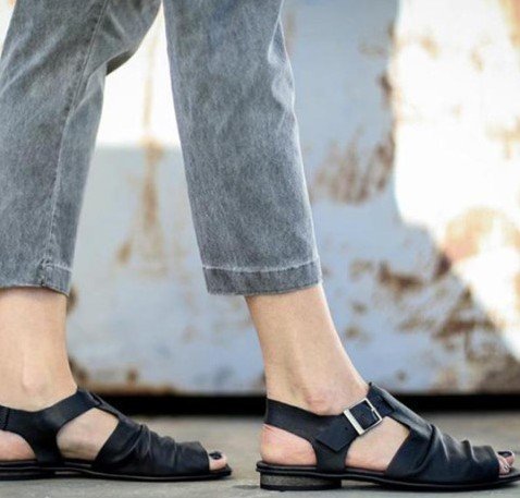 Hollow Roman sandals with a buckle