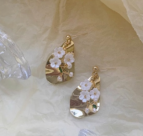 Vintage Hand-woven Super Fairy Flowers French Gentle Earring Clip Girl