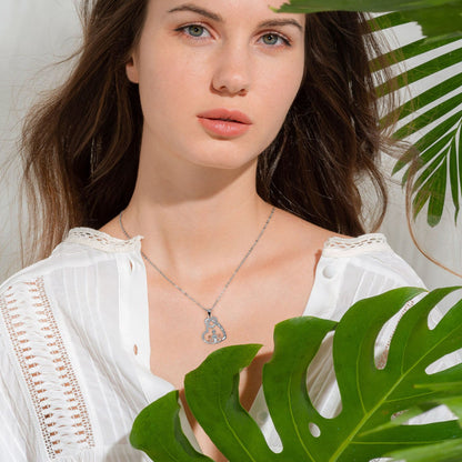 Female Gentle And Stylish Necklace