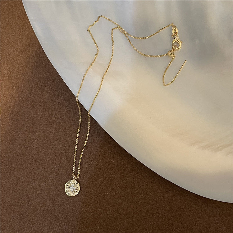 French Simple And Gentle Necklace Vintage Light Luxury Hong Kong Style Accessories