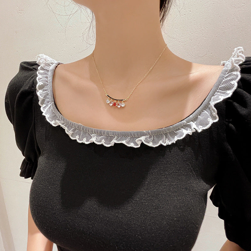 Temperament Gentle Goddess Fashion Smile Necklace