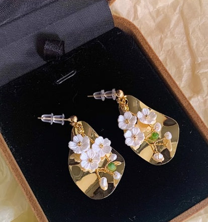 Vintage Hand-woven Super Fairy Flowers French Gentle Earring Clip Girl