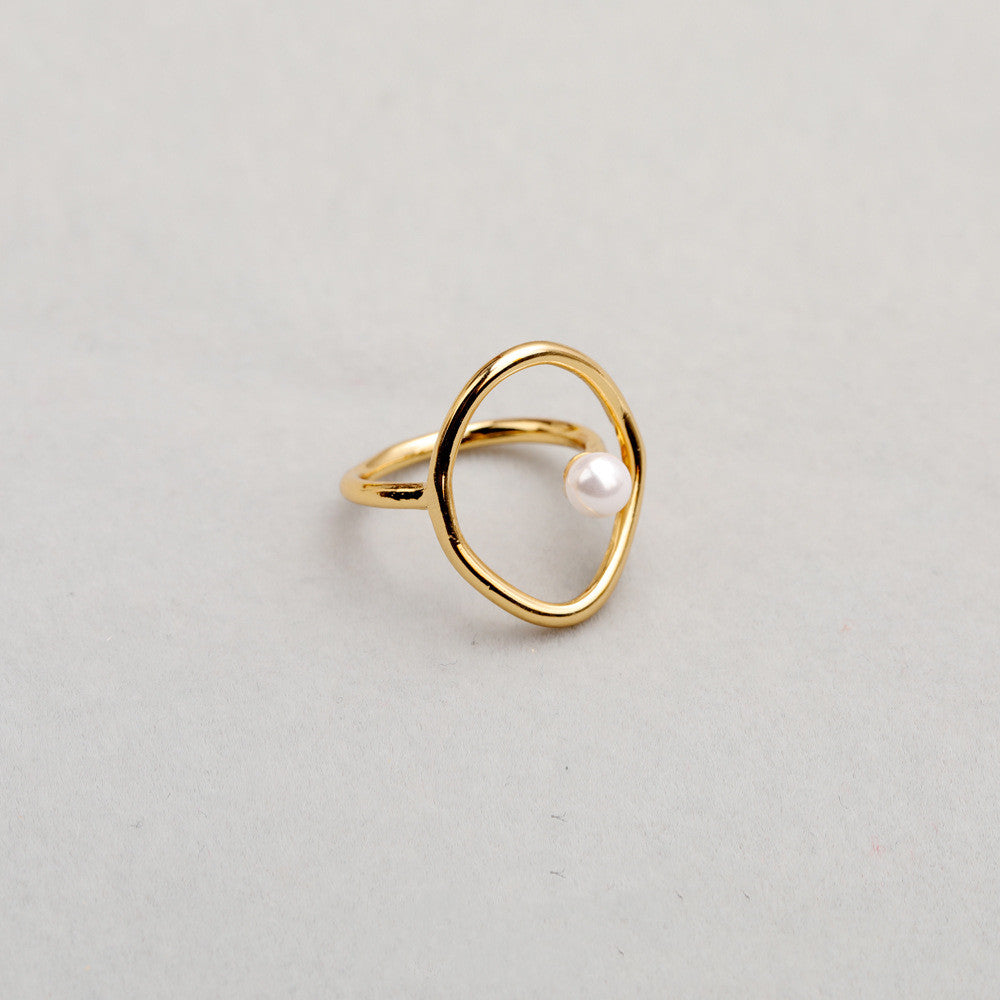 Artistic Sense Of Gentle Curve Design Texture Ring