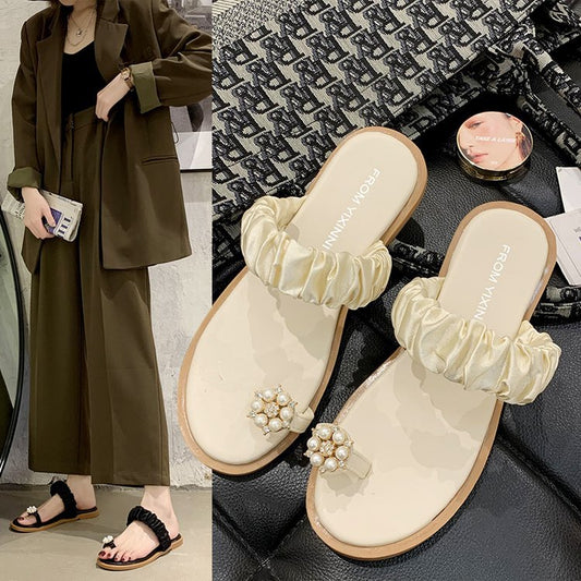 Flower pearl slippers