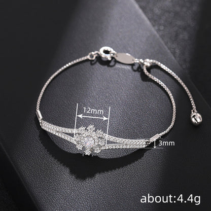 Gentle Romantic Womens Snowflake Bracelet With A Sweet Chic Design And A Dazzling Eye-catching Finish