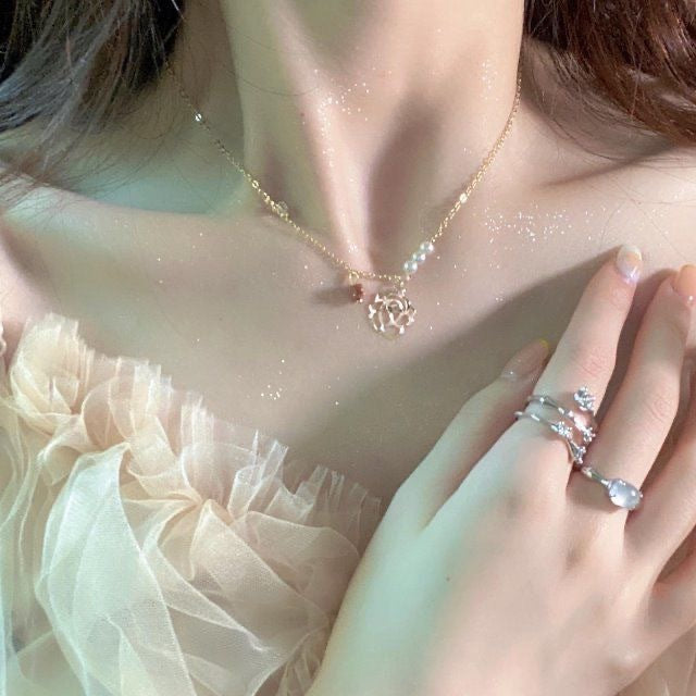 Gentle Retro Temperament Romantic Clavicle Chain